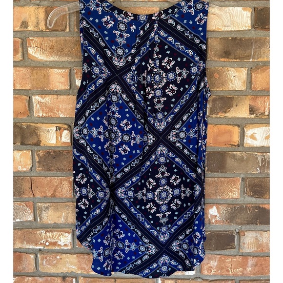 Sonoma Women’s Blue Paisley Pintuck Tank Small - Picture 2 of 9